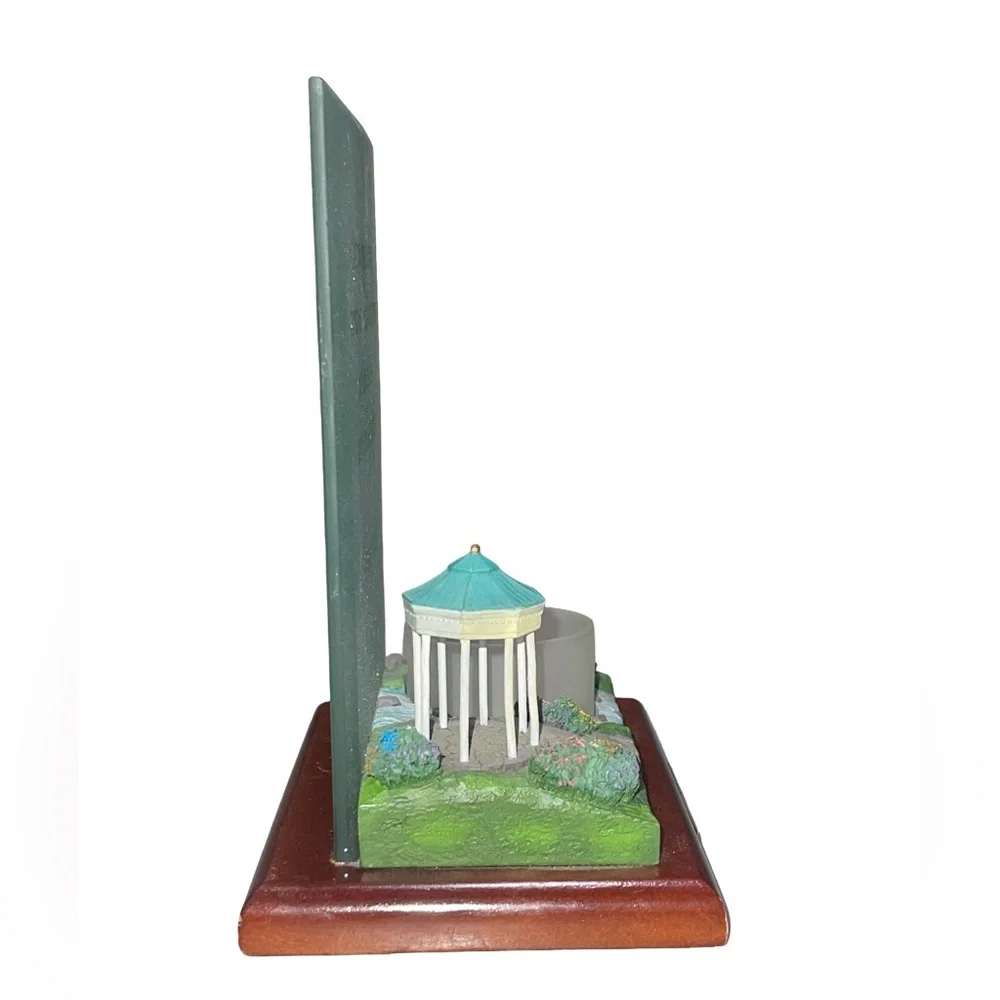 Thomas Kinkade Painter of Light Candle Holder Inspirational Sweetheart Gazebo